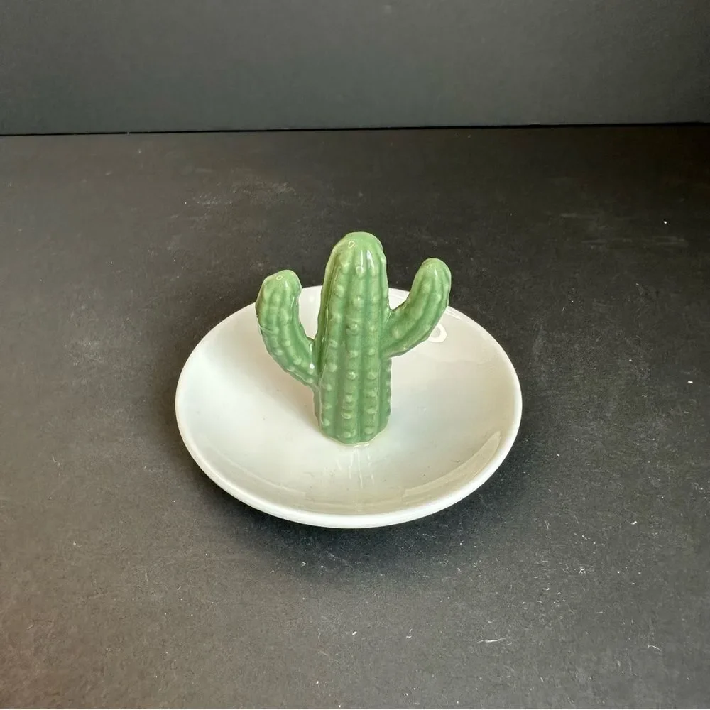 Ceramic‎ Cactus Ring Holder Trinket Dish 4x2.5